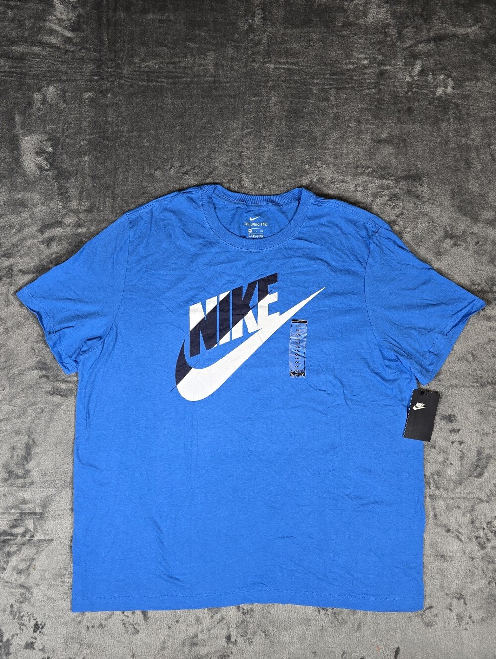 The Nike Tee Logo Graphic T Shirt Size 2XL New NWT Blue